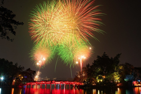 Cập nhật 5 điểm bắn pháo hoa Tết Dương lịch 2026 tại Hà Nội