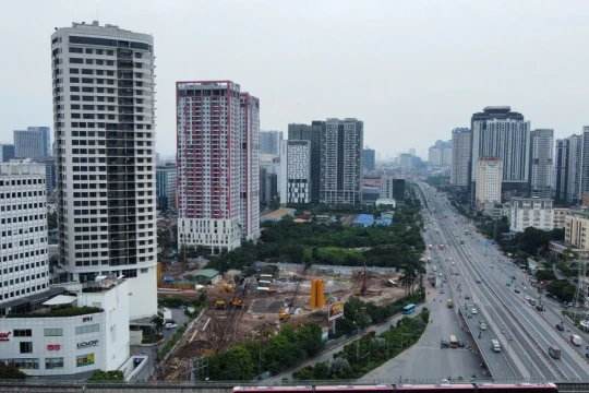 Nhìn lại những thương vụ sang tay, đổi chủ 'đất vàng' năm 2025