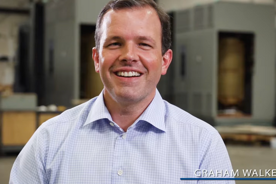 CEO thưởng cho mỗi nhân viên hơn 11 tỷ đồng sau khi bán công ty, kèm một điều kiện bất ngờ