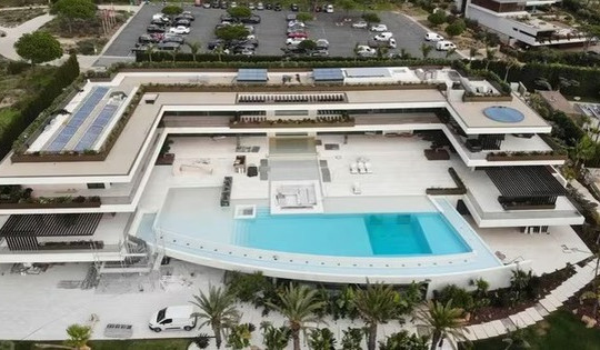 Biệt thự 30 triệu bảng hậu giải nghệ của CR7: Bể bơi vô cực, 8 phòng ngủ, là bất động sản đắt đỏ bậc nhất Bồ Đào Nha