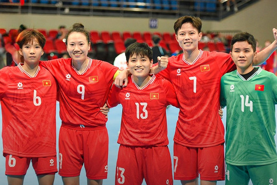 Futsal nữ Việt Nam lọt vào danh sách đề cử đội tuyển xuất sắc nhất thế giới 2025