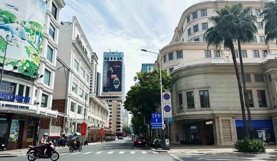 Mặt bằng cho thuê cuối năm: ‘Phố kim cương’ không lo ế, ‘phố vàng’ mòn mỏi chờ người thuê