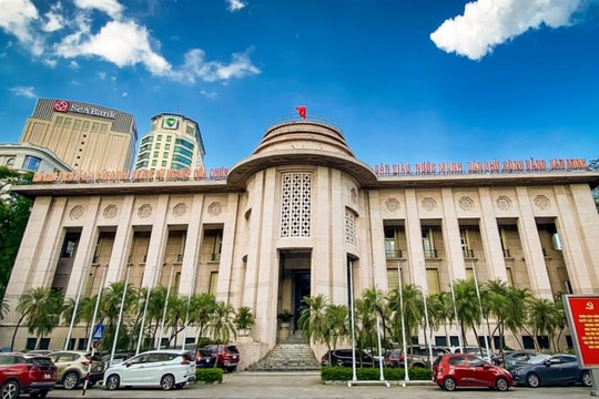 Phiên giao dịch đầu năm: NHNN bơm ròng hơn 16.000 tỷ, lãi suất liên ngân hàng đồng loạt giảm