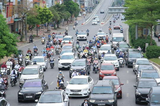 Từ tháng 1/2026: Vi phạm giao thông sẽ bị khấu trừ lương để đóng phạt, những đối tượng nào bị áp dụng biện pháp này?