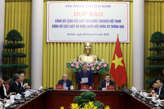 Công bố Lệnh của Chủ tịch nước về 12 luật liên quan lĩnh vực kinh tế với nhiều điểm mới