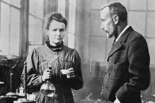 Gia đình huyền thoại có 5/6 thành viên đạt giải Nobel, có người giành thưởng 2 lĩnh vực