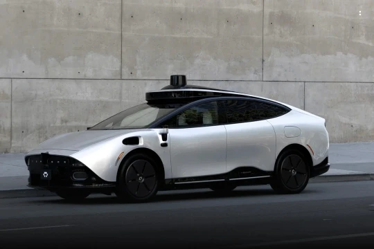 Siêu xe tự lái Mỹ có vô-lăng 'tàng hình' sẽ được sản xuất tại nhà máy VinFast Hải Phòng