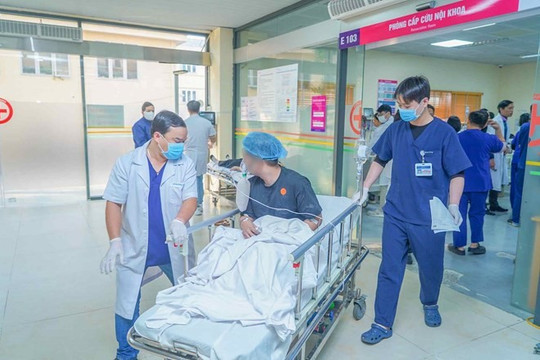 15 nạn nhân nhập viện cấp cứu trong vụ cháy nhà trọ tại Hà Nội, Bệnh viện E kích hoạt báo động đỏ