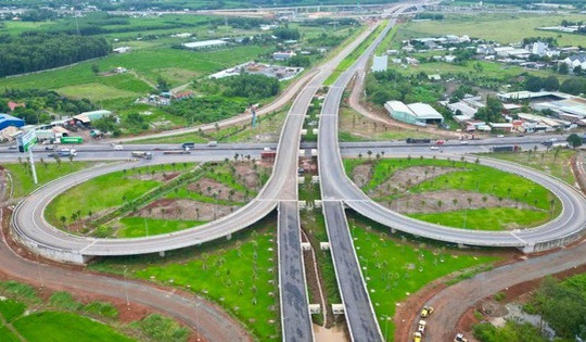 Chỉ ít tháng nữa, siêu sân bay của Việt Nam sẽ vận hành: 8 tuyến đường kết nối đẩy nhanh về đích