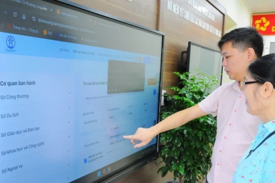 Hà Nội: Yêu cầu xin lỗi công dân do chậm giải quyết thủ tục hành chính về đất đai