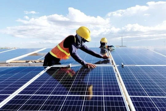 Đề xuất mới về bán điện mặt trời mái nhà