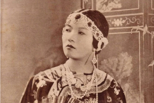 Nữ minh tinh điện ảnh Việt Nam đời đầu từng làm báo chí thế giới tốn nhiều giấy mực: Cha là Anh hùng dân tộc, được cựu Tổng thống Pháp nhận nuôi