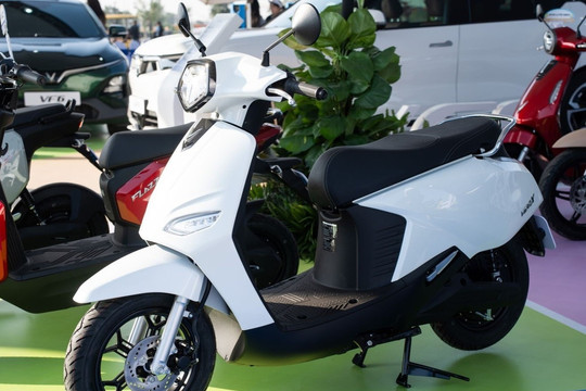 Xe máy điện VinFast Vero X được quảng cáo đi xa được 262km, chủ nhân mua về và đi thực tế đã vạch rõ số lần sạc trong tuần cùng chi phí 'nuôi xe'