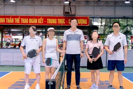 Tin mới vụ Bí thư xã nghi nghỉ học bồi dưỡng chính trị để đi chơi Pickleball