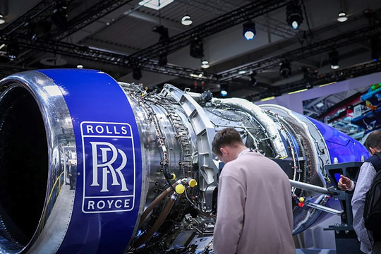 Cổ phiếu Rolls-Royce lập đỉnh lịch sử nhờ mảng quốc phòng