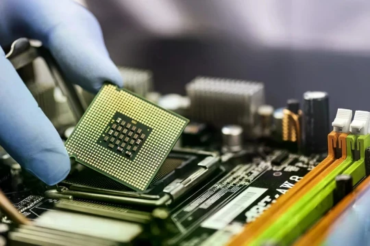 Việt Nam có Trung tâm quốc gia hỗ trợ sản xuất thử chip bán dẫn