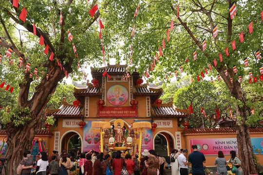 Ngôi chùa hơn 500 năm linh thiêng bậc nhất Thủ đô, từng đón hơn 5 triệu lượt Phật tử chiêm bái trong 4 ngày