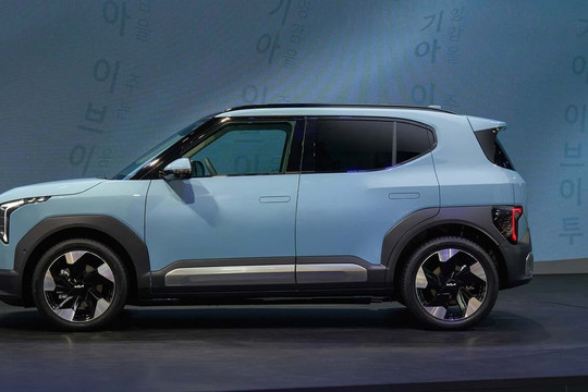 KIA bán mẫu SUV điện ‘giá rẻ như cho’: Thiết kế khỏe khoắn, hỗ trợ đỗ xe tự động từ xa, pin chạy xa tới 448km/1 lần sạc