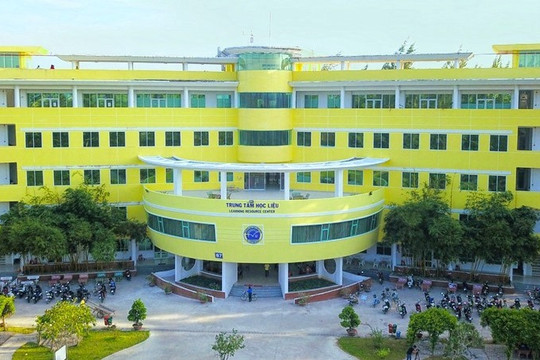 Việt Nam có đại học thứ 13