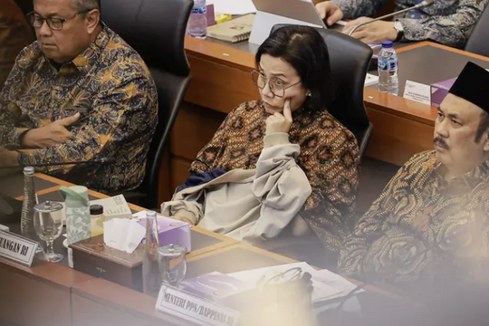 Nền kinh tế lớn nhất Đông Nam Á nợ ngập đầu vẫn bất ngờ vay thêm hơn 1,1 triệu tỷ đồng