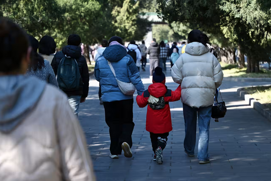 Nền kinh tế lớn thứ 2 thế giới đối mặt bài toán 'sinh tử', Chính phủ nỗ lực giải cứu trong vô vọng