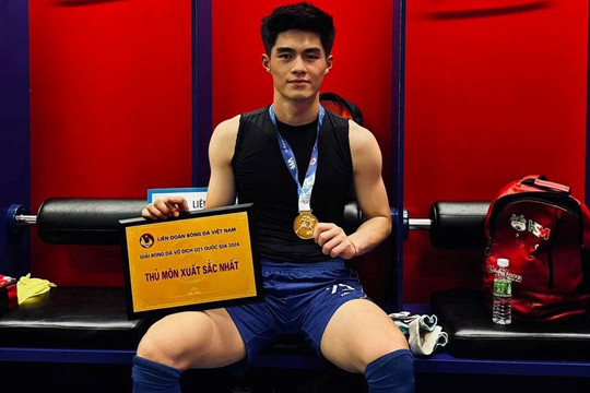 Chân dung 'Người nhện' của U23 Việt Nam: Cao 1m90, quê gốc Hưng Yên, trưởng thành từ 'lò' đào tạo bóng đá nổi tiếng
