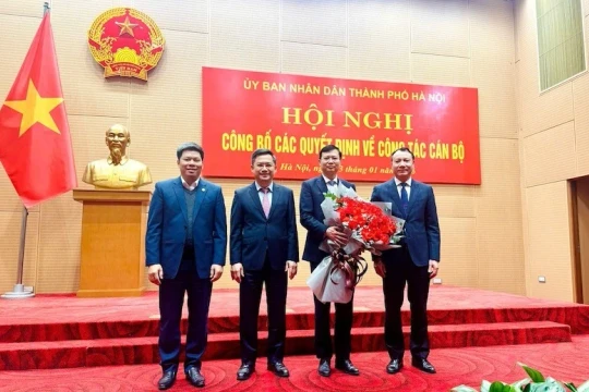 Chủ tịch Hà Nội điều động, bổ nhiệm 11 cán bộ chủ chốt các sở, ngành, đơn vị