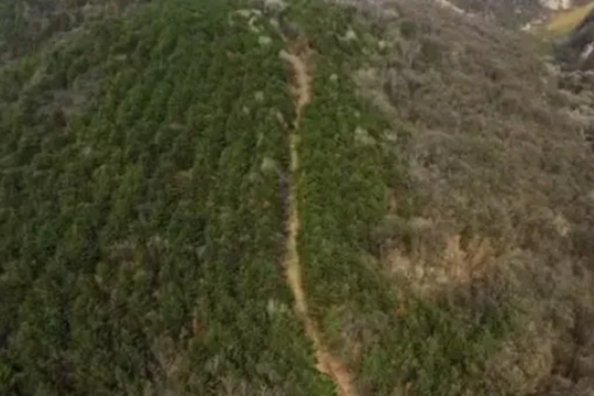 Phát hiện gây chấn động lịch sử: Đào núi, lấp thung lũng xây 'cao tốc' từ hơn 2.000 năm trước