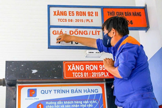 Giá xăng dầu đã giảm đến 17% sau 54 lần điều chỉnh trong năm 2025
