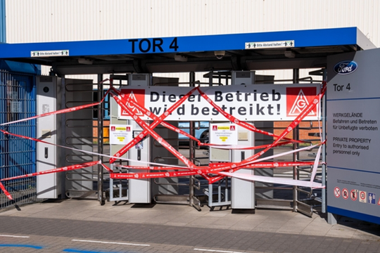 17.600 doanh nghiệp sụp đổ: Chuyện gì đã xảy ra với nền kinh tế lớn thứ 3 thế giới?