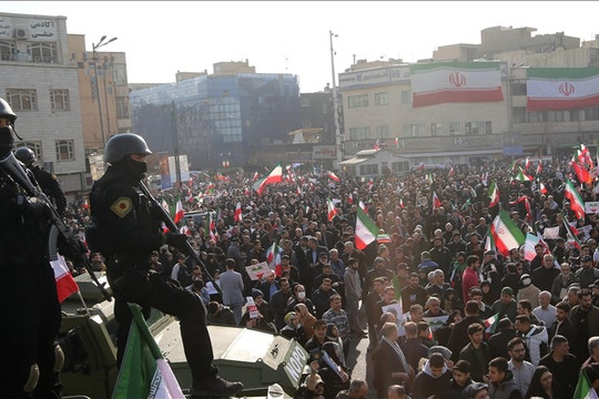 Ông Trump muốn tấn công Iran, giá dầu sẽ sớm vọt lên 120 USD/thùng?