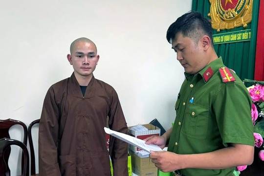 Khởi tố tu sĩ Thích Minh Vương