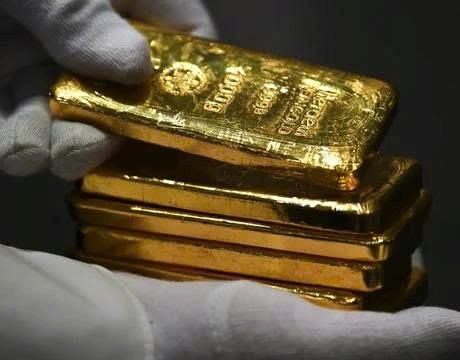 Trật tự tiền tệ toàn cầu rung chuyển: Loạt NHTW tháo chạy khỏi USD, dự trữ vàng lên cao nhất 30 năm