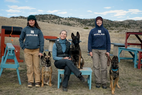 Bỏ việc để khởi nghiệp ở tuổi 51, U60 thành công xây dựng nên doanh nghiệp kiếm về gần 80 tỷ đồng/năm