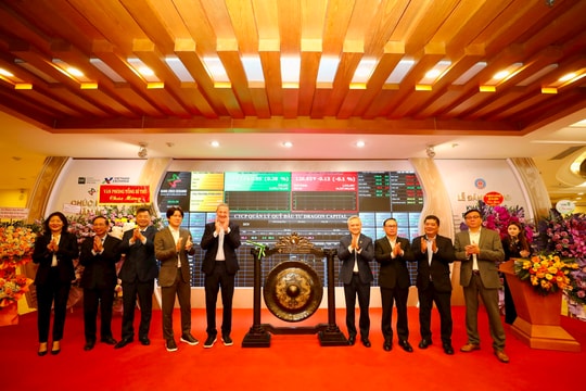Dragon Capital Việt Nam chính thức lên sàn chứng khoán, cổ phiếu lập tức 'cháy hàng', tăng vọt 40% ngay đầu phiên