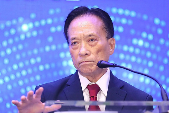 Giá vàng có thể lên 170 triệu đồng/lượng: TS. Nguyễn Trí Hiếu khuyên nhà đầu tư giữ vàng, đừng sang đất