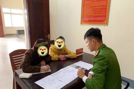 Chị T. 2 lần nhận hơn 1,8 tỷ qua tài khoản ngân hàng, ngay sau đó phải lên công an làm việc