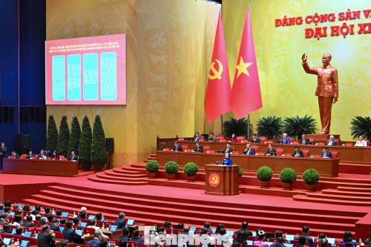 Toàn cảnh phiên thảo luận tại hội trường về các Văn kiện Đại hội XIV