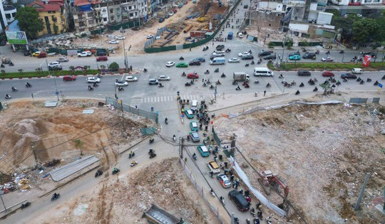 Hà Nội sắp cấm ô tô qua nút giao trọng điểm để thi công tuyến đường đắt nhất hành tinh