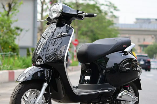 Giá 16 triệu, xe điện phong cách Ý chạy êm 55 km/h, đi gần 90 km mỗi lần sạc