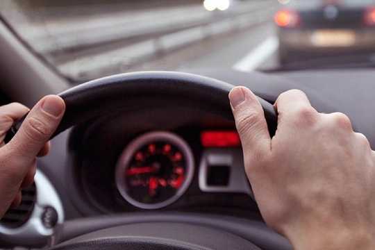 Lái xe về quê ăn Tết, chỉ vài thói quen sai có thể khiến tiền xăng đội lên đáng kể