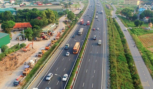 Phê bình nghiêm khắc doanh nghiệp làm vỡ kế hoạch dự án quốc lộ kết nối Thủ đô đến tỉnh giáp biên