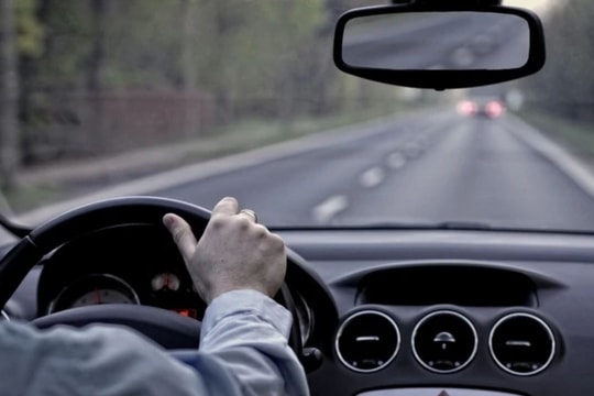 Tự lái xe 1.500km về quê ăn Tết: Tiết kiệm 9 triệu đồng hay cuộc hành xác nhớ đời?