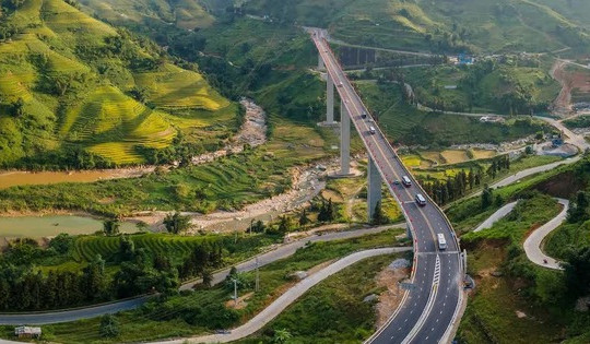 4 tháng nữa khởi công cao tốc 24.000 tỷ của miền Trung: Hình thành trục giao thông liên thông từ Hà Nội đến Lào