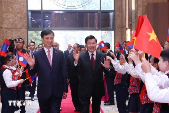 Tổng Bí thư, Chủ tịch nước Lào thăm, làm việc với Đảng bộ, chính quyền TP Hà Nội