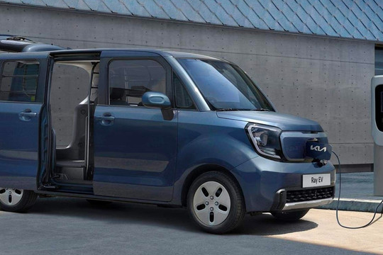 KIA ra mẫu hatchback điện cỡ A giá chỉ 360 triệu với thiết kế nhỏ gọn: Di chuyển phố đông tiện lợi, trang bị cửa trượt hiện đại, sạc nhanh trong 25 phút