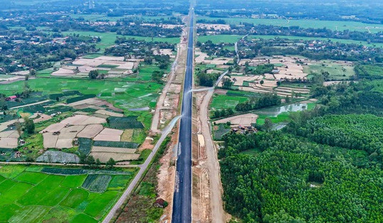 Tuyến đường ‘xương sống’ quốc gia nỗ lực về đích, nhiều đoạn đối diện nguy cơ vỡ kế hoạch thông xe trước Tết