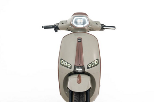 Giá chỉ hơn 20 triệu nhưng gầm cao 23 cm, động cơ 1.650W, đi tới 80km/lần sạc: Mẫu xe điện này có đáng tiền?