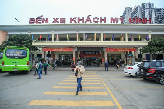 Người đi ô tô khách cần lưu ý thực hiện thao tác này khi xe chạy, không chấp hành sẽ bị phạt lên tới 400.000 đồng, cần biết để chấp hành nghiêm