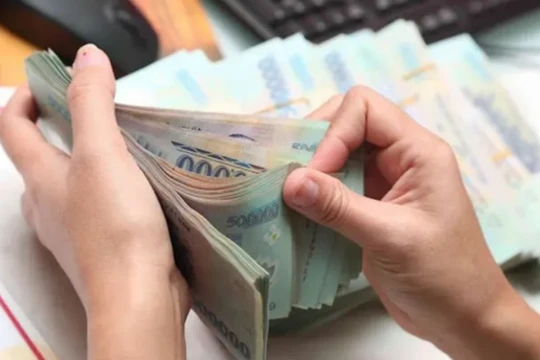 Thủ tướng yêu cầu bảo đảm lương, thưởng Tết Nguyên đán 2026 cho người lao động